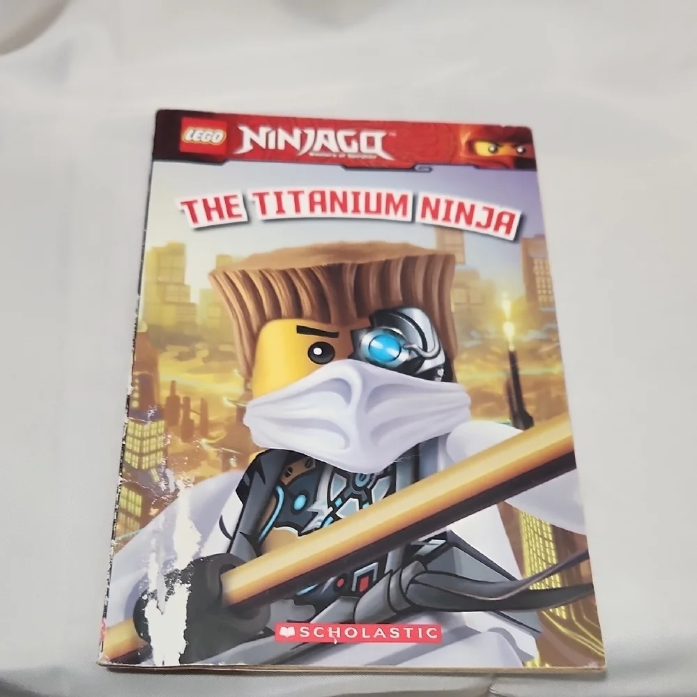 LEGO Ninjago Building Set Dynamic Ninja in Red and Black